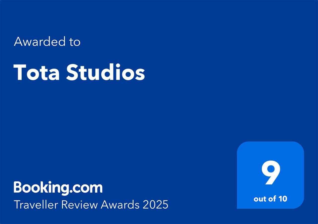 Tota Studios Планос Екстер'єр фото